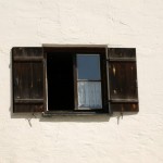 Licht und Lüftung für den Raum: Das Fenster. Foto: Christina Maderthoner / pixelio.de . (674102_original_R_K_B_by_Christina Maderthoner_pixelio.de)