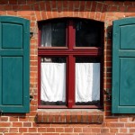 Licht und Lüftung für den Raum: Das Fenster. Foto: detlef menzel / pixelio.de . (689385_original_R_by_detlef menzel_pixelio.de)
